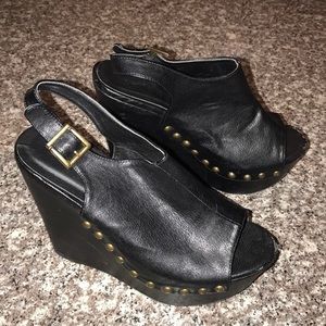 Chinese laundry black wedges